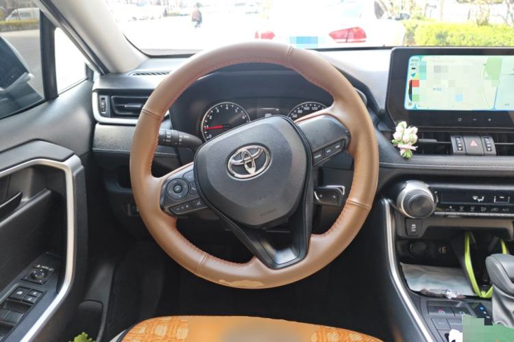 Used Toyota Wildlander 2023 2.0L CVT Two-Wheel Drive Leading Edition Steering Wheel