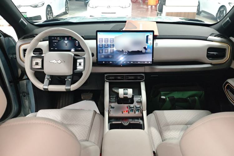 Used Formula Leopard Titanium 3 2025 501KM All-Wheel Drive Intelligent Driving Ultra Version
