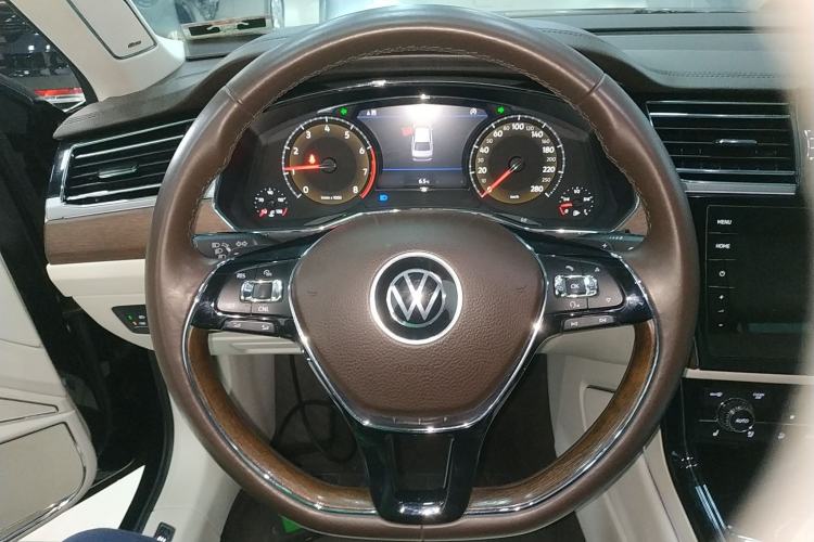 Used Volkswagen Phideon 2021 380TSI Prestige Edition