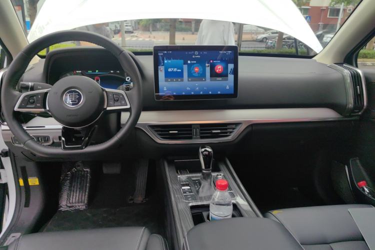 Used BYD Tang 2019 2.0T Automatic SmartConnect Luxury 7-Seater China VI Standard Center Console