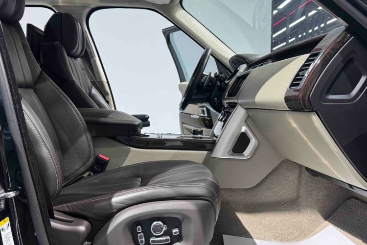 Used Land Rover Range 2016 5.0 SC V8 AB Prestige Extended Version Interior 9