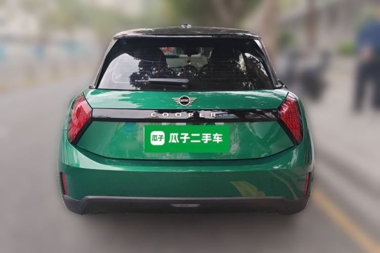 Used MINI Electric MINI COOPER 2025 456km COOPER E Classic Style
