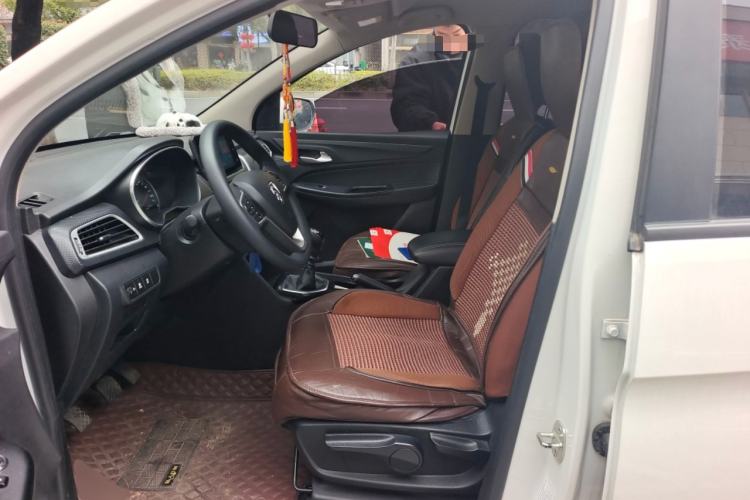 Used Baojun 730 2019 1.5L Manual Fashion Model 7-seater China VI Left Front Seat