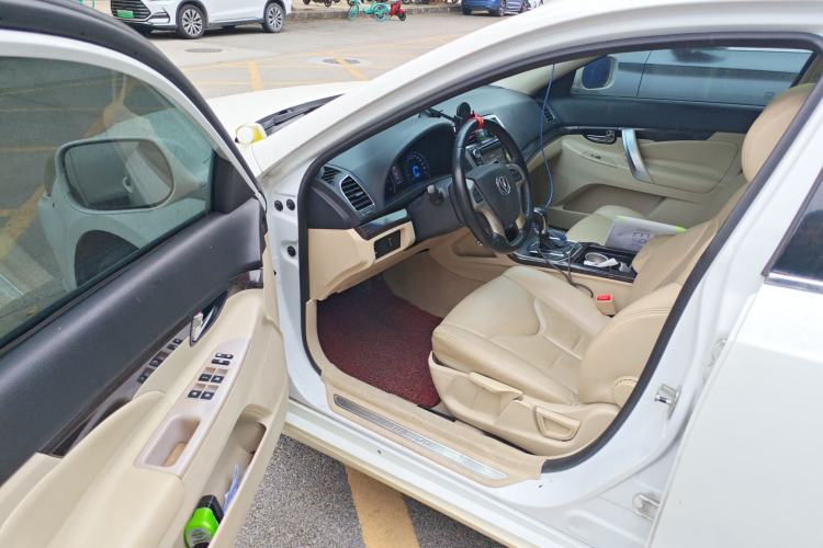 Used CHANGAN Raeton 2014 1.8T Automatic Elite Anniversary Edition China V Standard