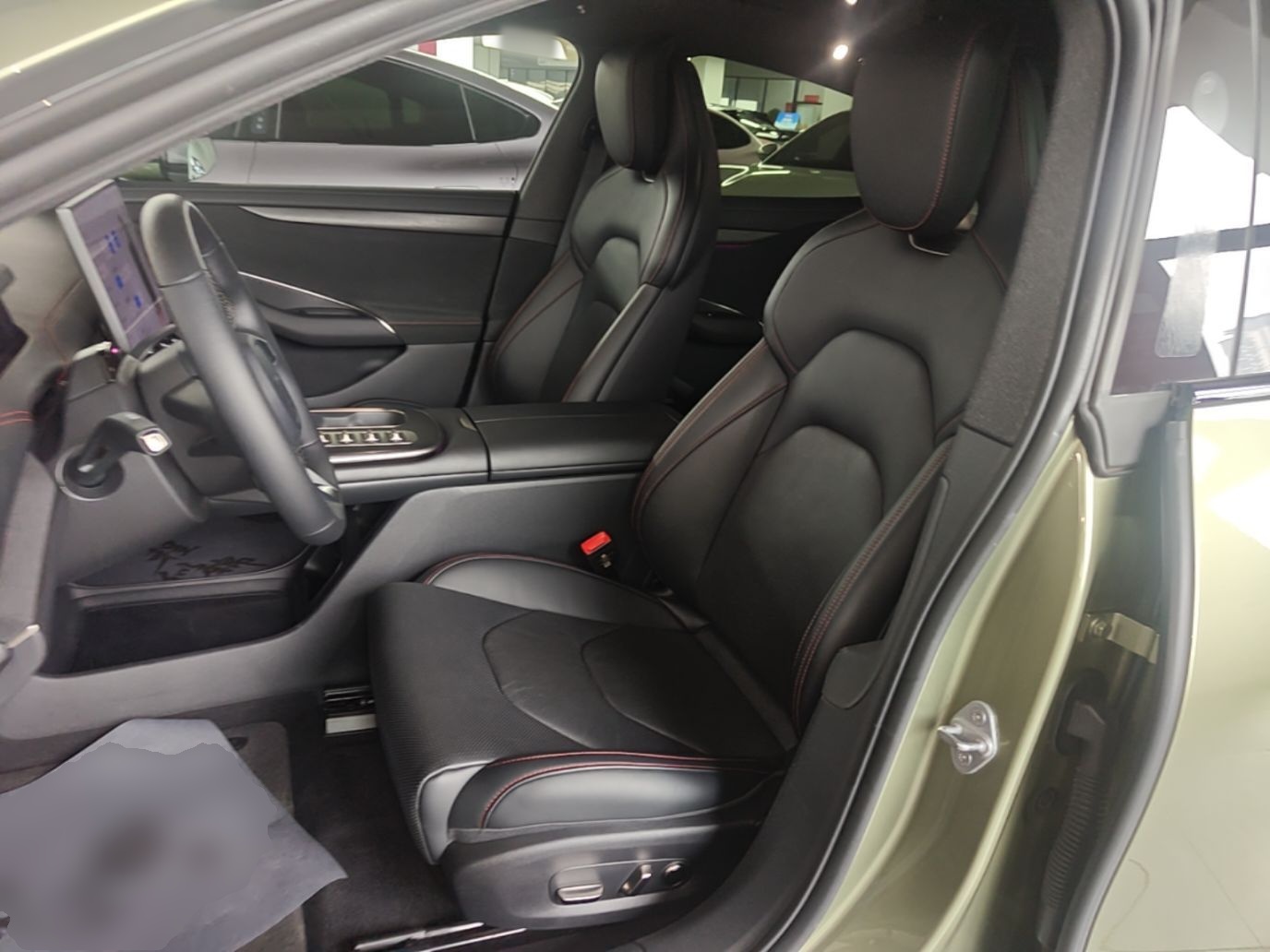 Xiaomi Auto SU7 2024 Rear-Drive Ultra-Long Range Advanced Pro-Level Intelligent Driving Version — снимка 17
