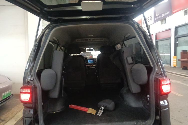 Used FORTHING Lingzhi 2023 M5L 1.6L Comfort Edition 7-Seater