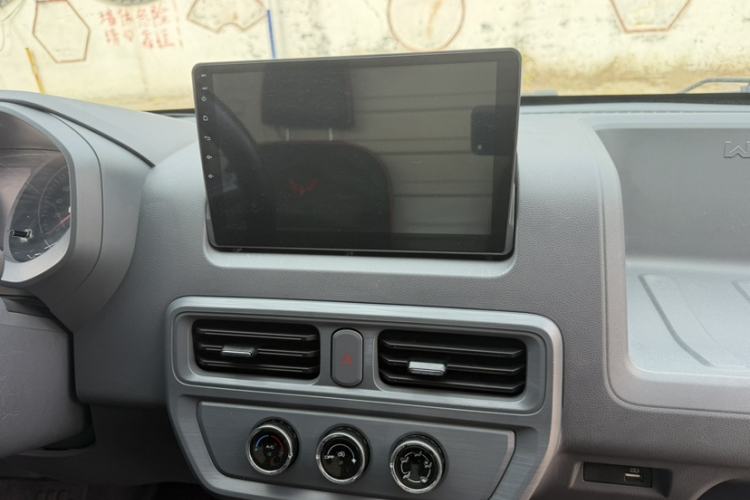 Used Wuling Yangguang 2024 300km Range Practical Window-Sealed Version 60kW
