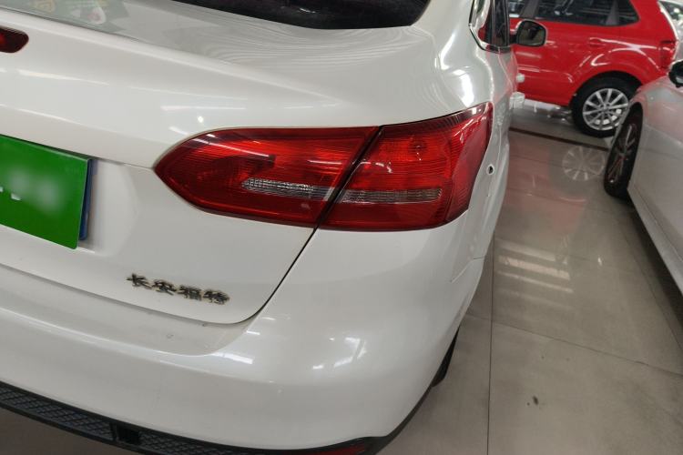 Used Ford Focus 2015 Sedan 1.6L Automatic Comfort Model