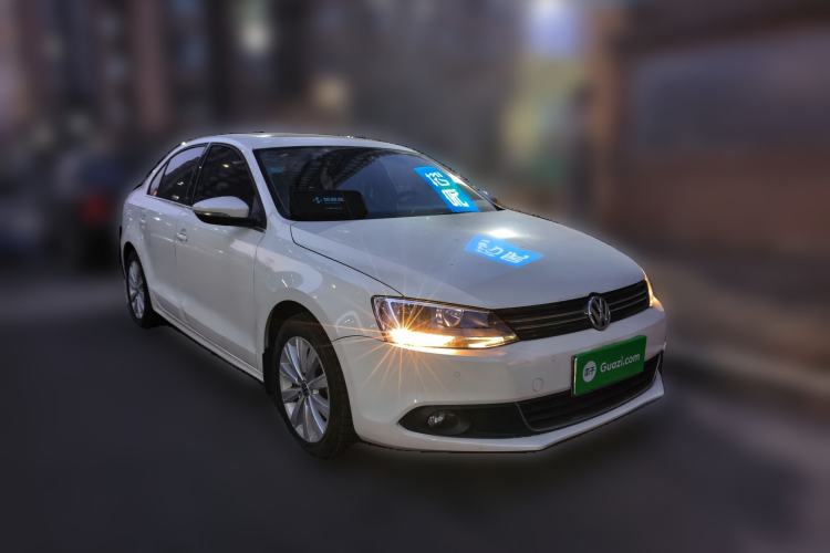 Used Volkswagen Sagitar 2014 Revised Version 1.4TSI Automatic Luxury Edition