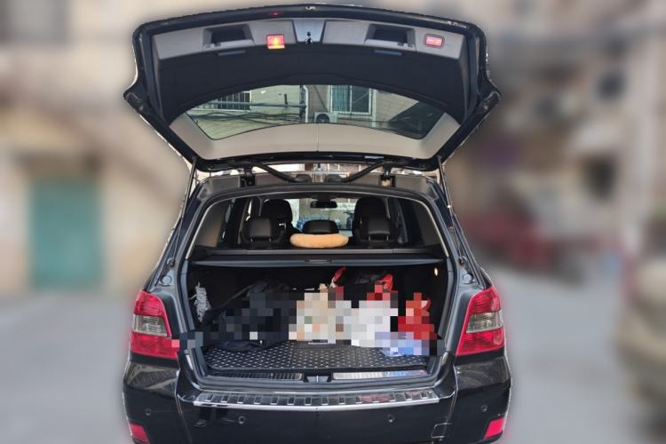 Used Mercedes-Benz GLK-Class 2010 GLK 300 4MATIC Fashion Model Trunk