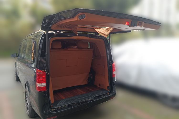 Used Mercedes-Benz Vito 2018 2.0T Elite Version 7 Seats China VI Emission Standard Trunk