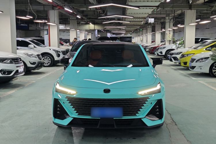 Used Changan UNI-V 2022 1.5T Prestige Version
