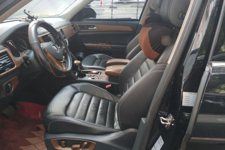 Used Volkswagen Teramont 2017 330TSI Two-Wheel-Drive Luxury Edition Left Front Seat