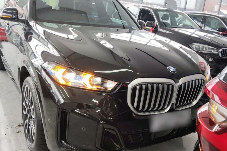 Used BMW X5 2023 xDrive 40Li M Sport Night Edition Package
