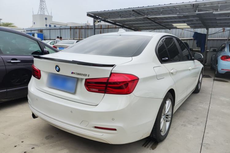 Used BMW 3 Series 2016 320i Fashion Model
