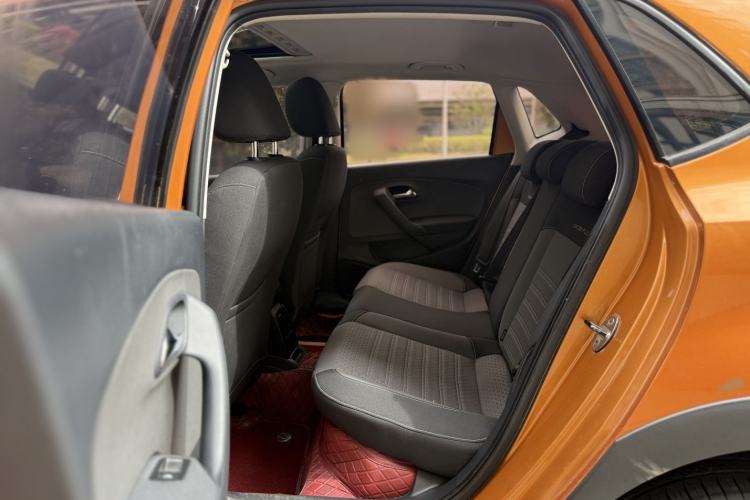 Used Volkswagen Polo 2016 1.6L Cross Polo Automatic Interior 5