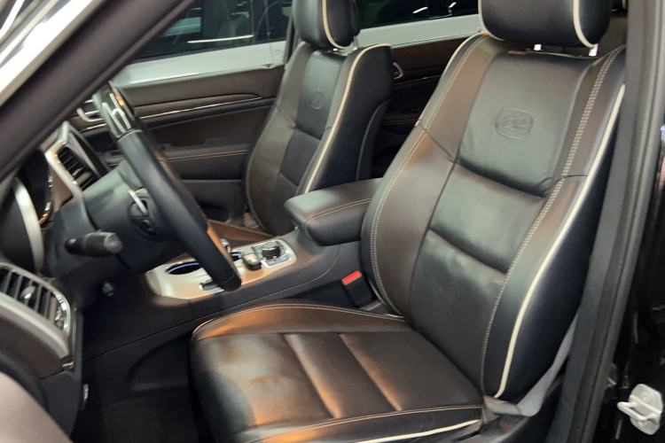 Used Jeep Grand Cherokee (Import) 2015 3.6L Luxury Navigation Edition