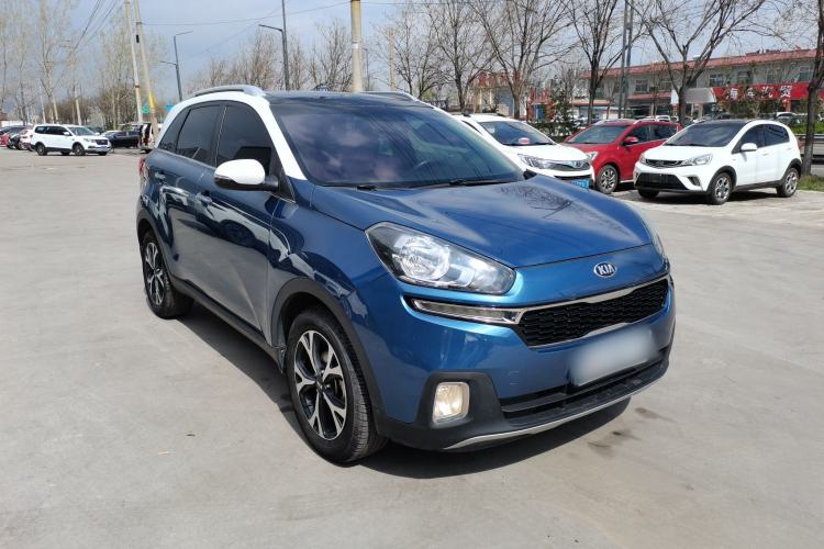 Used Kia KX3 2015 1.6L Automatic Two-Wheel Drive DLX Front Right 45 Deg