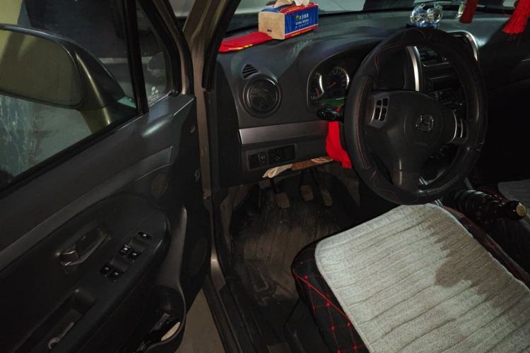 Used Suzuki Wagon R X5 2013 Revised Version 1.4L VVT Cruise Edition Driver Seat