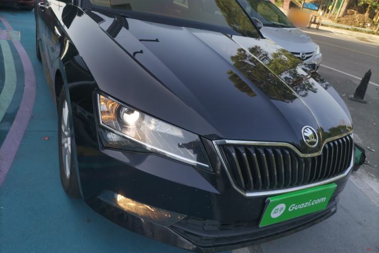 Used Skoda Superb 2016 TSI280 Manual Front-Drive Version
