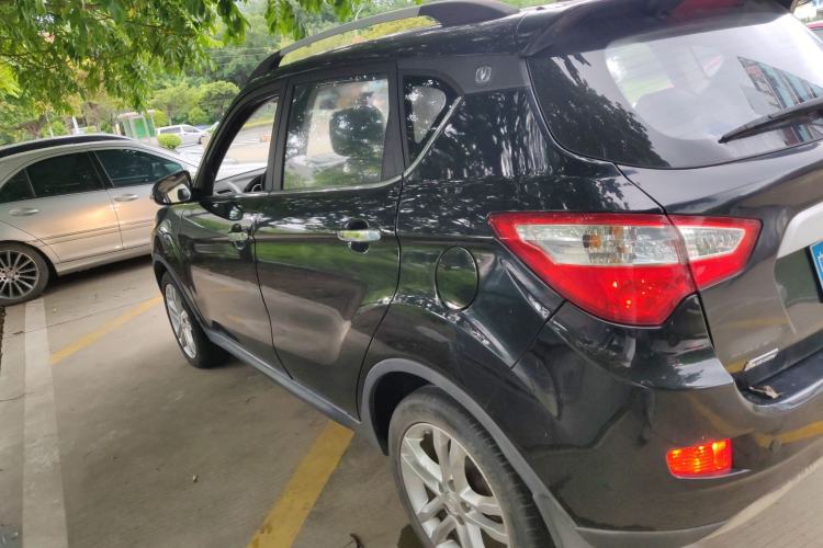 Used CHANGAN CS35 2015 1.6L Automatic Luxury Model China V Standard
