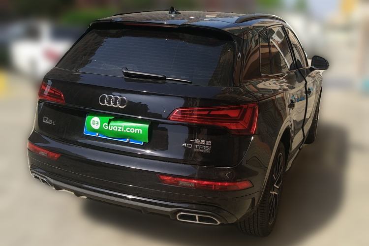 Used Audi Q5L 2025 Facelift 45th Anniversary Collector's Edition 40 TFSI Luxury Dynamic Version Rear Right 45 Deg