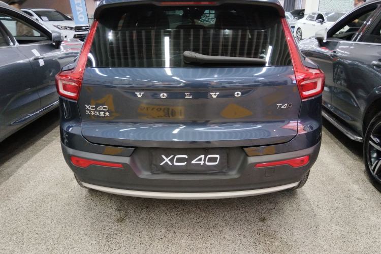 Used Volvo XC40 2022 T4 Four-Wheel Drive Smart & Stylish Edition
