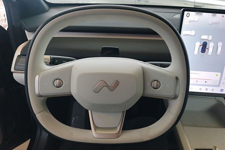 Used ONVO L60 2024 60 kWh Rear-Drive Version Steering Wheel