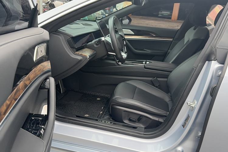 Used NETA S 2022 Pure Electric 715 km Range Rear-Wheel Drive Mid-Range Version