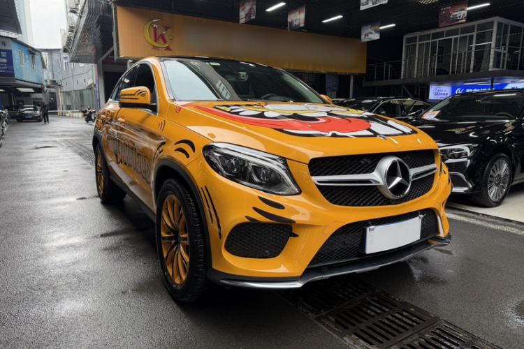 Used Mercedes-Benz GLE Coupe 2018 GLE 320 4MATIC Coupe SUV Exterior 2