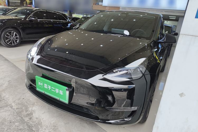 Used Tesla Model Y 2023 Long-Range All-Wheel-Drive Version