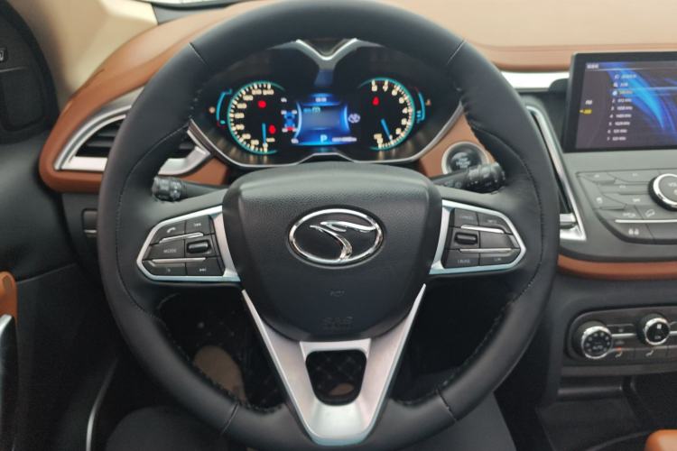 Used Soueast DX7 2015 1.5T Automatic Prestige Model
