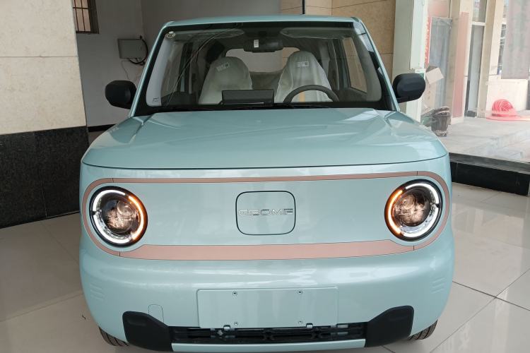 Used Geely Galaxy Panda 2024 Panda Mini 200km Endurance Bear
