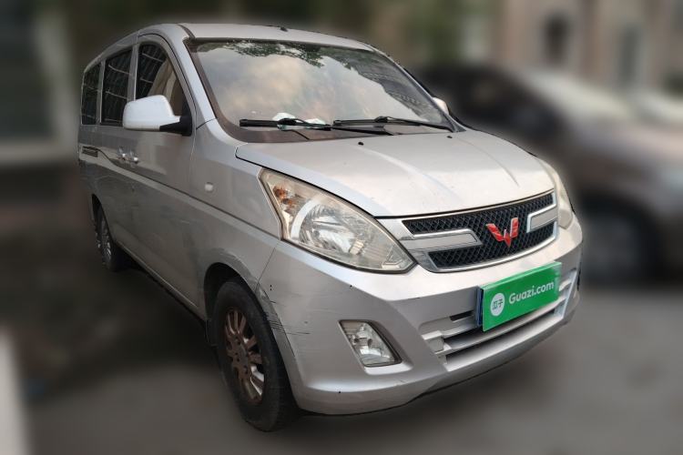 Used Wuling Rongguang V 2016 1.2L Standard Version Front Right 45 Deg