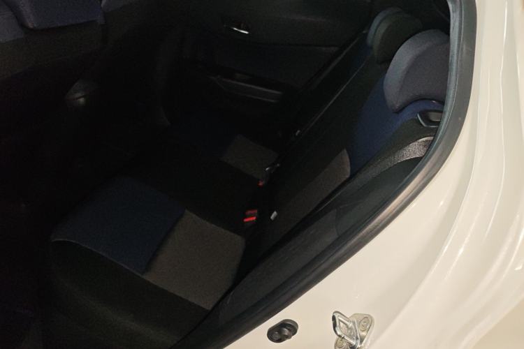 Used Toyota C-HR 2018 2.0L Luxury Sunroof Version China VI Standard