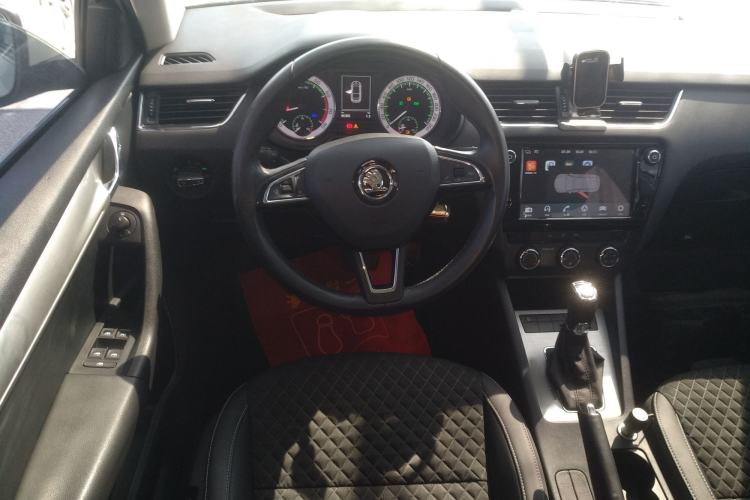 Used Skoda Octavia 2018 1.6L Automatic Luxury Edition