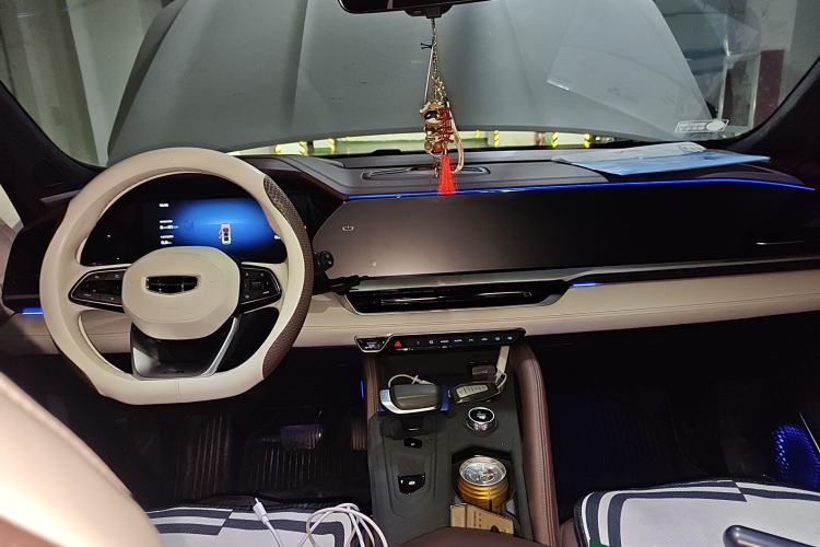 Used Geely Auto Monjaro L 2024 2.0TD High-Power Automatic Two-Wheel Drive Yunqi Version