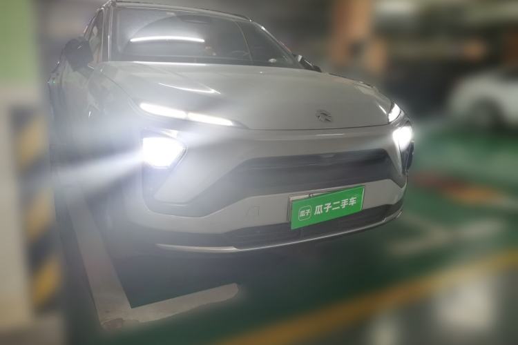 Used Nio ES6 2020 420 km Sport Edition Front Right 45 Deg
