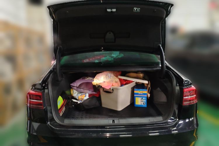 Used Volkswagen Phideon 2021 380TSI Luxury Edition Trunk