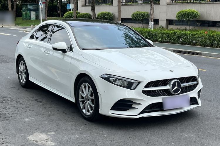 Used Mercedes-Benz A-Class 2022 Restyled A 200 L Sport Sedan Fashion Version Exterior 2