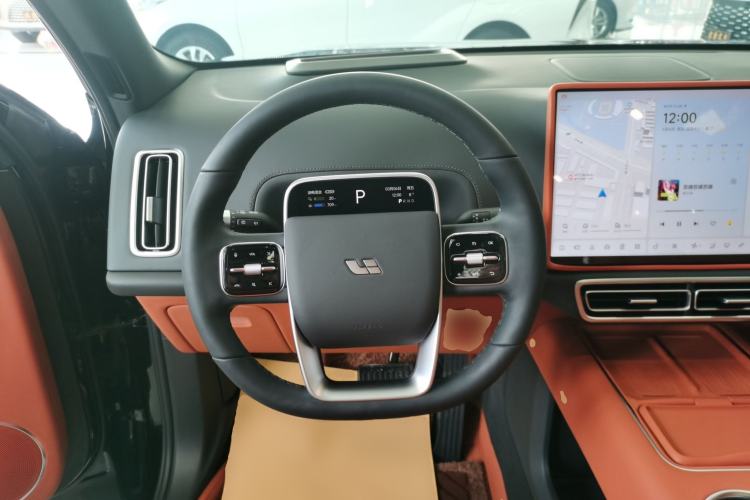 Used Li Auto L8 2024 Pro Model
