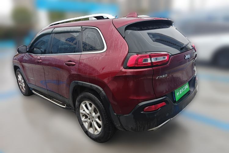 Used Jeep Cherokee 2016 2.4L Professional Edition
