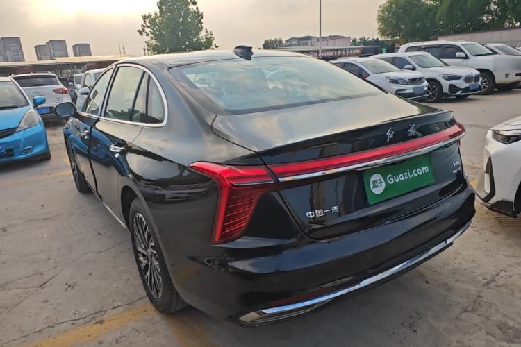 Used Hongqi H5 2025 2.0T Automatic Flag Edition – 500 000 Units Commemorative Version
