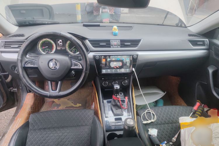 Used Skoda Superb 2018 TSI330 DSG Comfort Edition China V Standard Center Console
