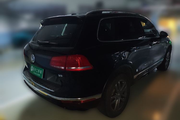 Used Volkswagen Touareg 2017 3.0 TSI R-Line Peak Edition Rear Right 45 Deg