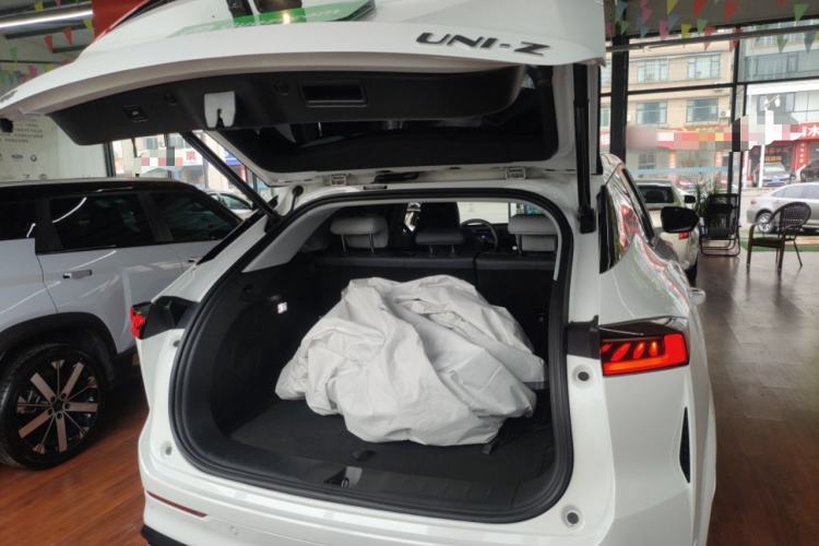 Used CHANGAN UNI-Z New Energy 2024 Blue Whale Smart Electric iDD 125km Excellence Model Trunk