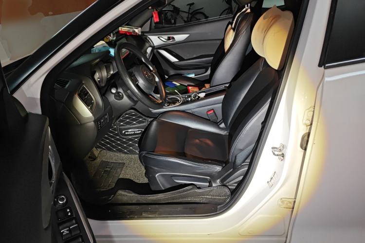 Used Mazda CX-4 2018 2.0L Automatic Two-Wheel Drive Blue Sky Dynamic Version China VI Standard Left Front Seat