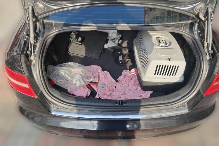 Used Audi A6L 2011 2.4L Comfort Edition Trunk