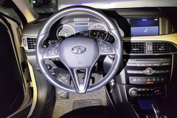 Used Infiniti QX30 2017 1.6T Two-Wheel-Drive Sport Edition