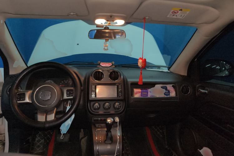 Used Jeep Compass 2013 2.4L four-wheel-drive sport version